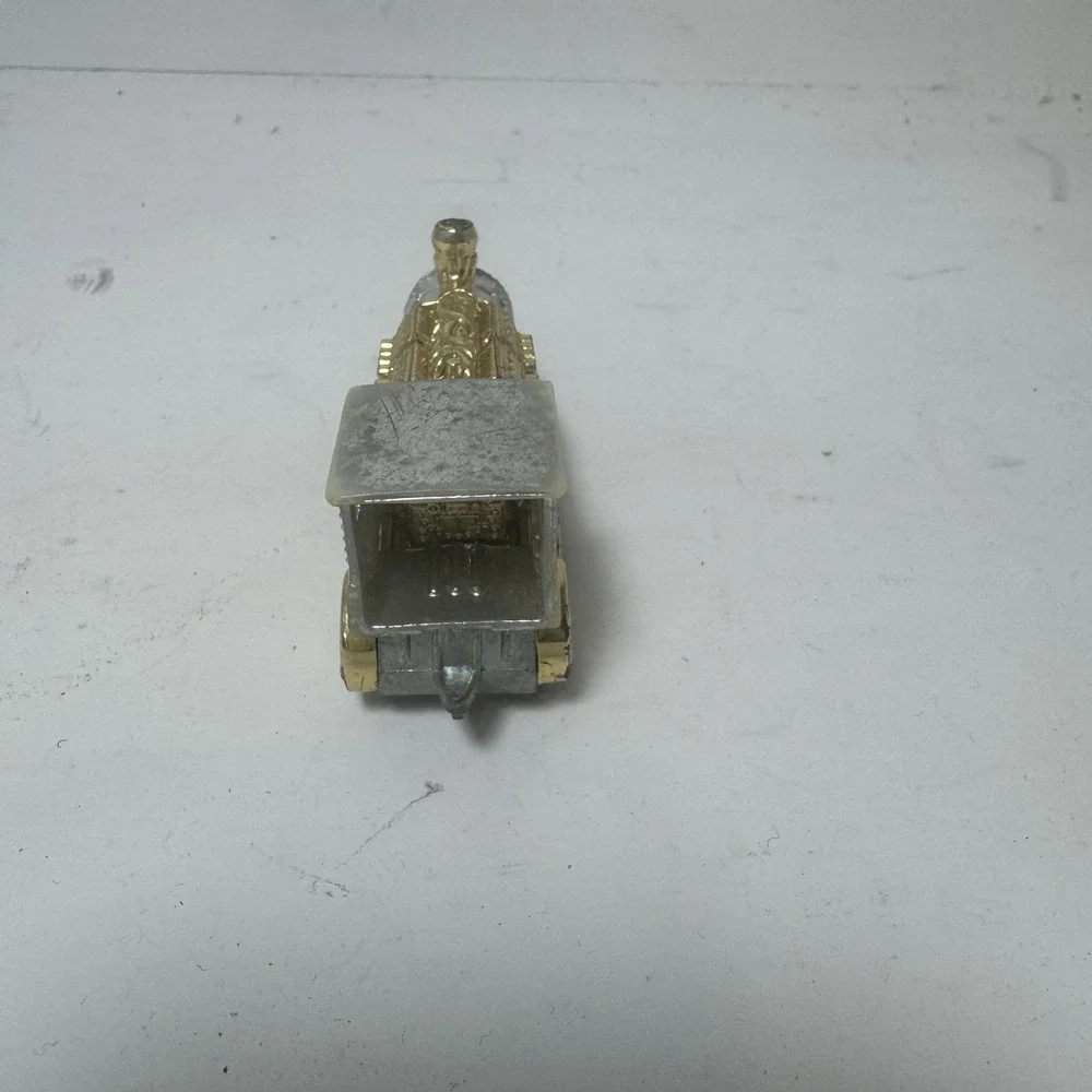 Vintage 1995 Mattel Hot Wheels Rail Rodder Train Engine 5 Gray and Gold Toy
